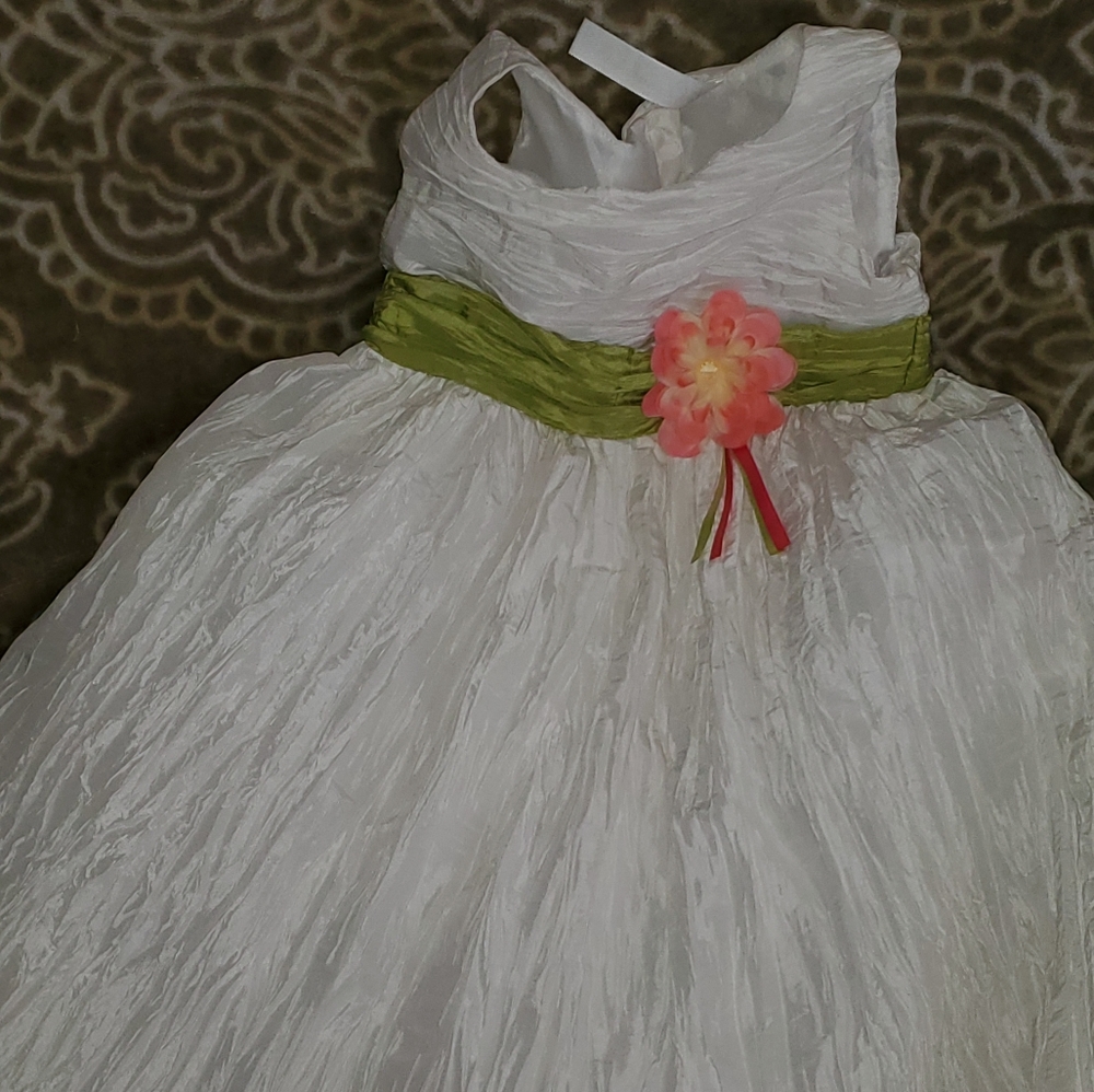 White multi layered dress 4t